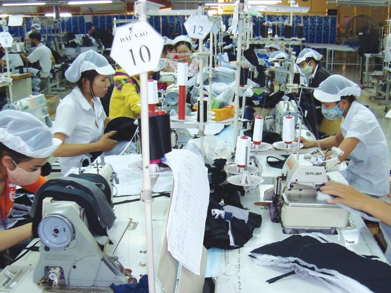 Bình quân toàn ngành dệt may vẫn nhập khẩu khoảng 70% nguyên liệu
