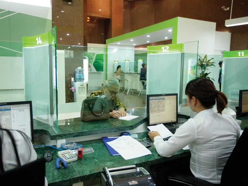 Vietcombank tặng ngay lì xì trong 2 ngày giao dịch đầu tiên của năm Bính Thân.