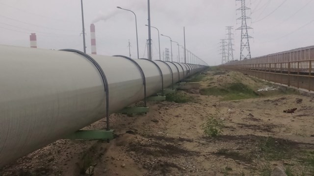 Hệ thống đường ống từ Formosa xả thải xuống biển Vũng Áng