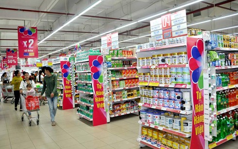 Không có quy định về tỷ lệ hàng hóa , nhiều sản phẩm của Việt Nam đang lép vế tại nhiều siêu thị và trung tâm thương mại. (Ảnh minh họa)
