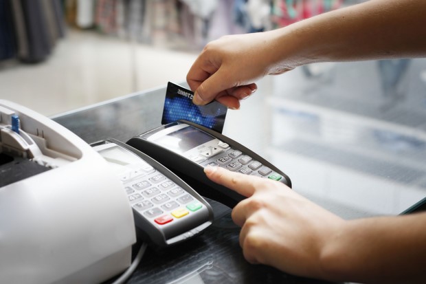 Làm gì để tránh mất tiền oan khi thanh toán bằng thẻ?