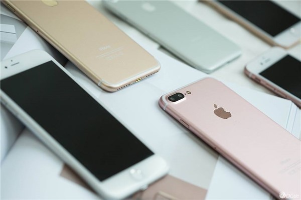 iPhone 7 giảm giá sâu, khuyến mãi lớn vẫn vắng khách