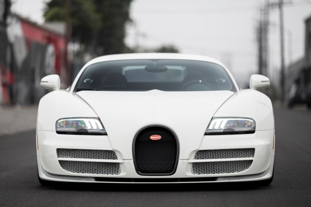 Cận cảnh chiếc Bugatti Veyron Super Sport cuối cùng xuất xưởng