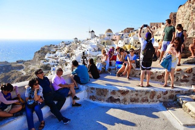 Đây là lý do người ta vẫn ca ngợi Santorini là hòn đảo thiên đường