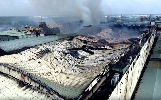 Công ty may ở Cần Thơ tan hoang sau cháy, thiệt hại 6 triệu USD