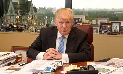 Ông Donald Trump tại văn phòng riêng ở Tháp Trump, New York. Ảnh: Business Insider