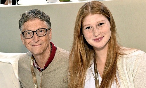 Bill Gates chụp cùng con gái Jennifer, sinh viên Đại học Stanford. 