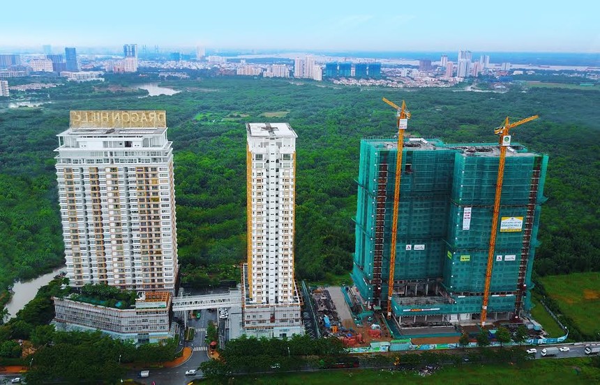 Phú Long cất nóc công trình Dragon Hill Residence and Suites 2 - Nam Sài Gòn 