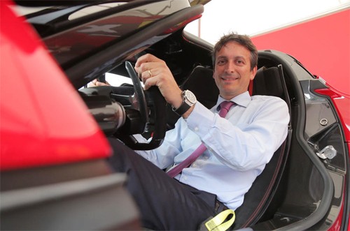 Enrico Galliera - người toàn quyền quyết định ai được mua xe Ferrari. Ảnh: Autocar.