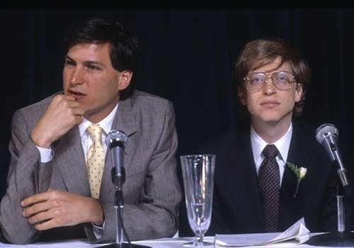 Steve Jobs và Bill Gates tại New York năm 1985. Ảnh: Mac History