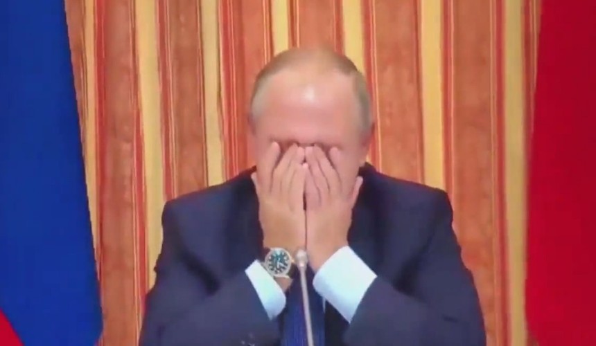 Tổng thống Putin che mặt cười trước đề nghị xuất khẩu thịt lợn sang Indonesia
