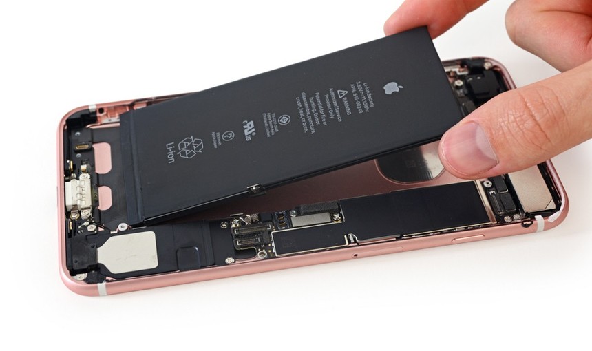 Apple sắp tăng giá thay pin iPhone