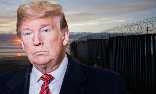 Luật pháp Mỹ cho phép Trump ban bố tình trạng khẩn cấp quốc gia để có kinh phí xây tường biên giới. Ảnh: Extra.