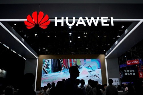 Bảng hiệu Huawei tại triển lãm điện tử tiêu dùng châu Á tại Thượng Hải, Trung Quốc tháng 6/2018. Ảnh: Reuters.