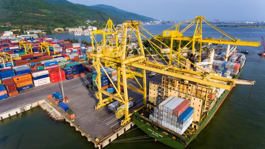 Hãng vận tải biển Đài Loan bất ngờ mua hơn 20% vốn của Cảng Đà Nẵng (CDN)