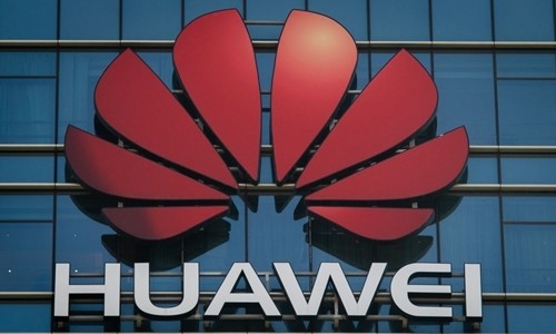 Logo Huawei tại một trụ sở thuộc thành phố Đông Quản, Trung Quốc. Ảnh: Reuters.