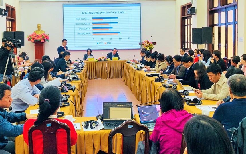 Hội thảo Kinh tế Việt Nam năm 2023 và triển vọng năm 2024: Cải cách để tăng tốc và phục hồi tăng trưởng sáng 15/1.