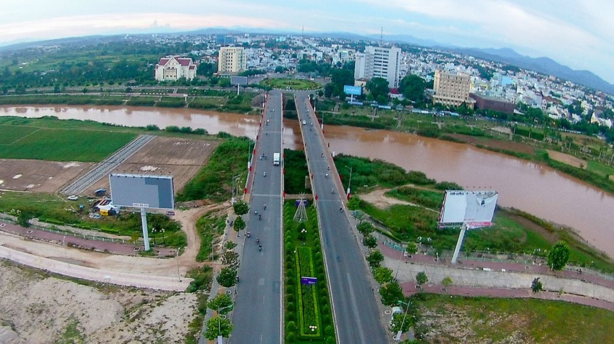 Một góc thành phố Kon Tum Ảnh: HTL