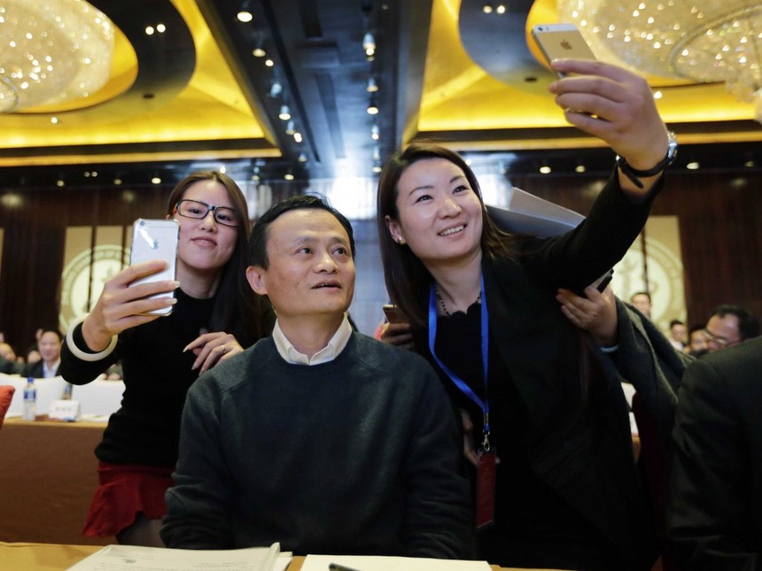 Tỷ phú giàu nhất Trung Quốc thách thức hệ điều hành Android