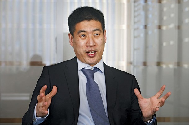 Ông Weijian Zhou, 33 tuổi, là Giám đốc điều hành của Lenovo tại Ukraine từ năm 2008 cho đến nay