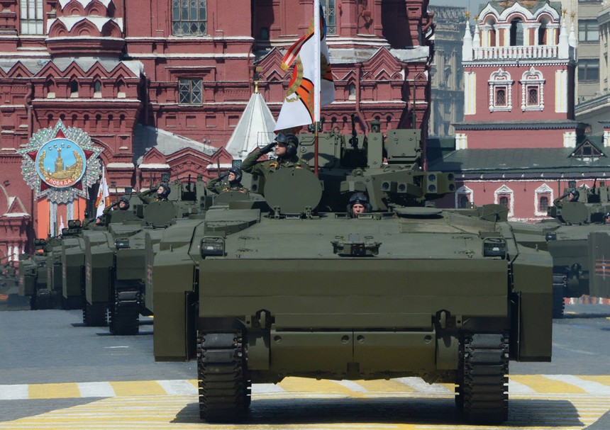 Nga phân vân giữa "trẻ hóa" sức mạnh quân sự và đầu tư phục hồi kinh tế