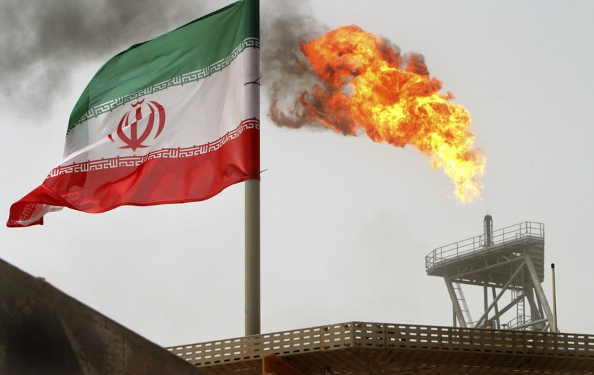 Iran kêu gọi OPEC giảm sản lượng