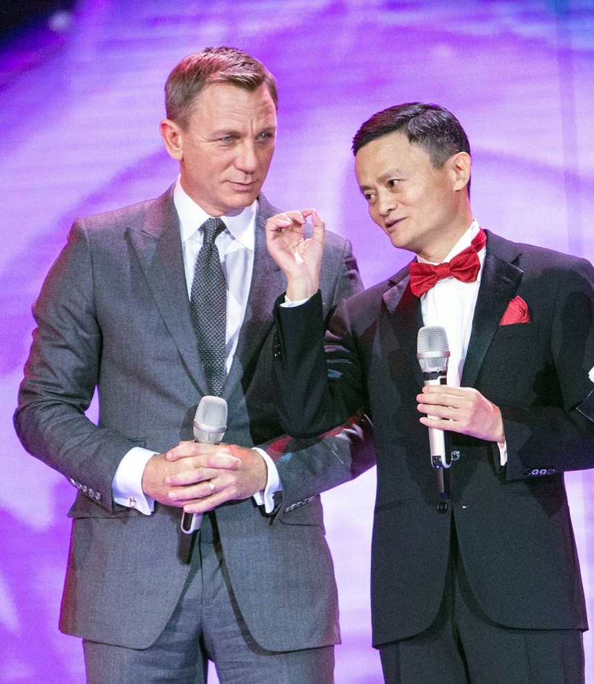 Ngôi sao "007" và tỷ phú Jack Ma, ông chủ của Alibaba