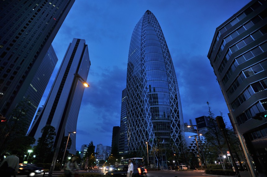 Tokyo: Các khoản nợ tăng kỷ lục cùng sự xuất hiện của các cao ốc