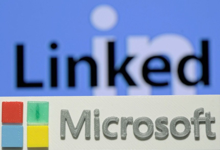 Tại sao Microsoft phải vay tiền để mua LinkedIn?