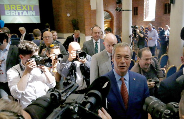 Ông Nigel Farage từ chức lãnh đạo UKIP vì đã "đạt được mục đích"