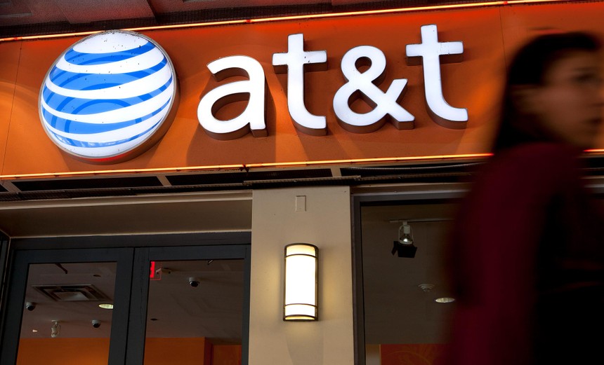 Đế chế truyền thông Time Warner chấp nhận cho AT&T thâu tóm để cùng tồn tại