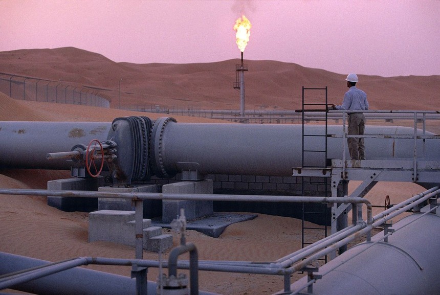 Căng thẳng vì Qatar, giá dầu bật tăng trở lại