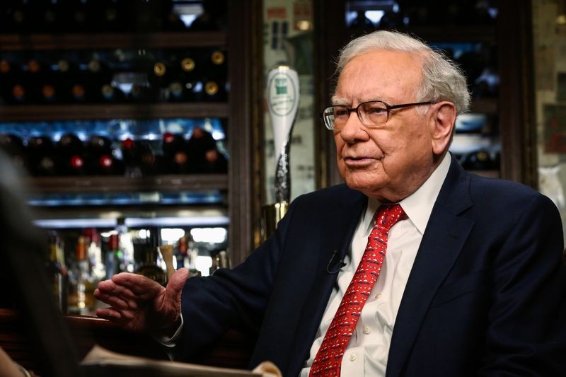 Tỷ phú Warren Buffett mất 5,1 tỷ USD trong 1 ngày