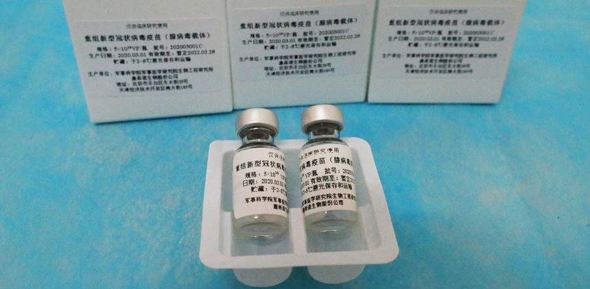 Trung Quốc dẫn đầu cuộc đua vắc xin Covid-19: Mừng, lo lẫn lộn