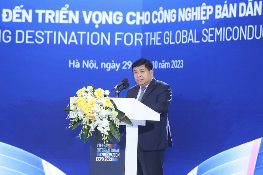 Bộ trưởng Bộ Kế hoạch và đầu tư Nguyễn Chí Dũng