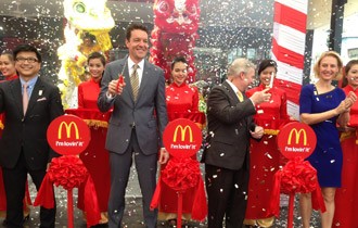 McDonald’s gây bão truyền thông với cửa hàng đầu tiên