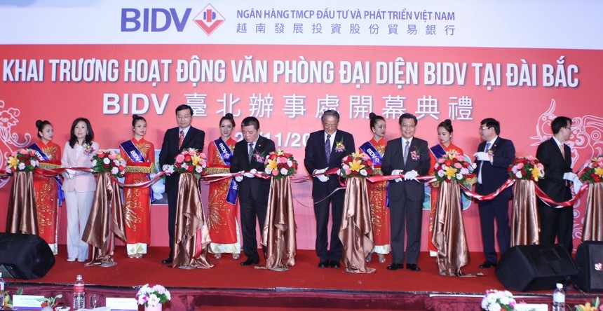 Lễ cắt băng khai trương VPĐD BIDV tại Đài Bắc