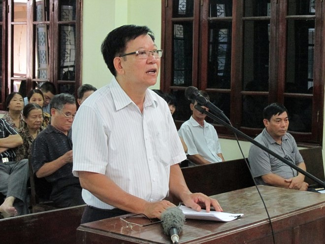Ông Lương Ngọc Phi tại phiên tòa sơ thẩm ngày 4/8/2015 kiện TAND tỉnh Thái Bình