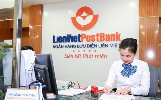 LienVietPostBank (LPB) chia cổ tức bằng cổ phiếu và phát hành thêm cổ phiếu với giá 10.000 đồng/CP