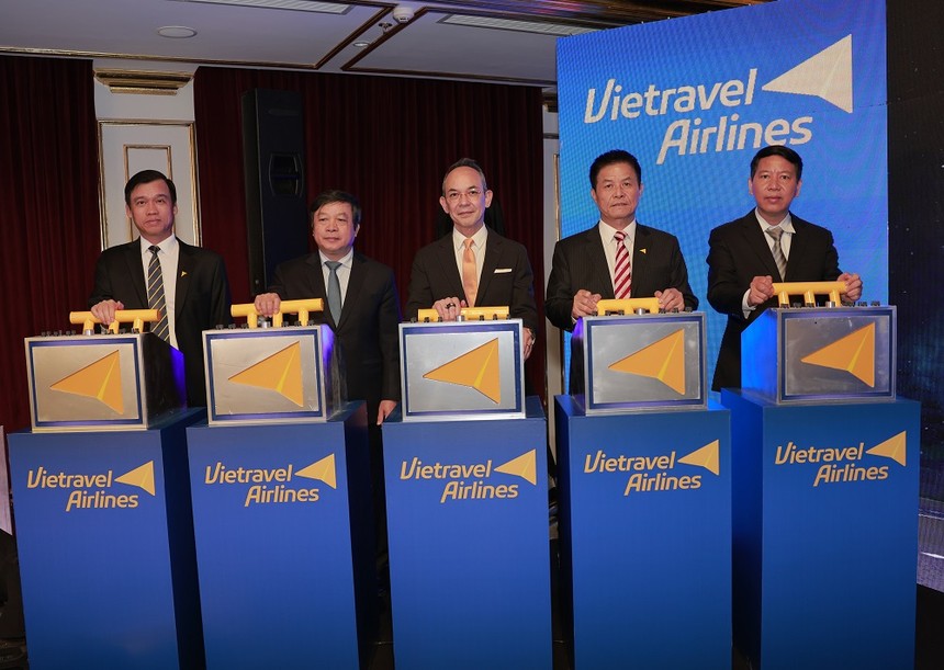 Ngày 16/12 vừa qua, Vietravel Airlines đã khai trương đường bay thương mại thường lệ quốc tế đầu tiên, chặng Hà Nội - Bangkok.
