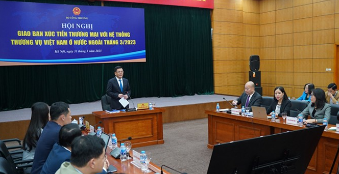 Bộ trưởng Bộ Công Thương Nguyễn Hồng Diên phát biểu tại Hội nghị giao ban xúc tiến thương mại với hệ thống Thương vụ Việt Nam ở nước ngoài tháng 3/2023. 
