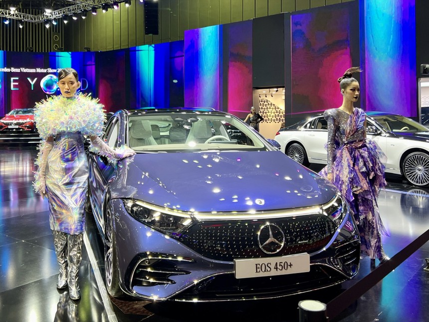 Mercedes-Benz Việt Nam đã chính thức ra mắt xe điện EQS tại triển lãm Vietnam Motor Show 2022