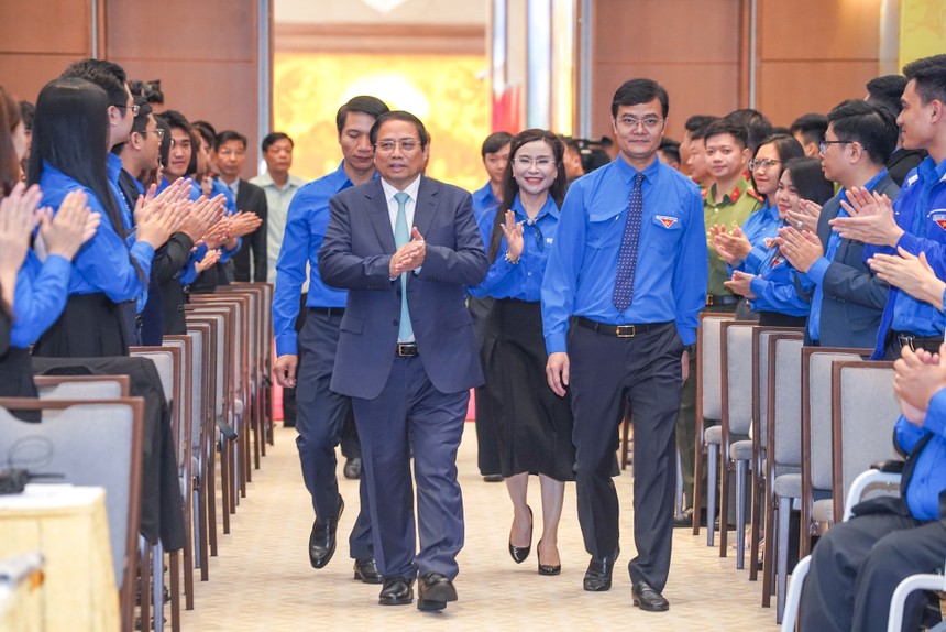 Thủ tướng Phạm Minh Chính đến dự cuộc gặp mặt và đối thoại với thanh niên năm 2024