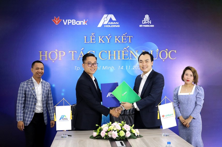 Lễ ký kết hợp tác chiến lược giữa công ty Asian Holding và Ngân hàng VPBank