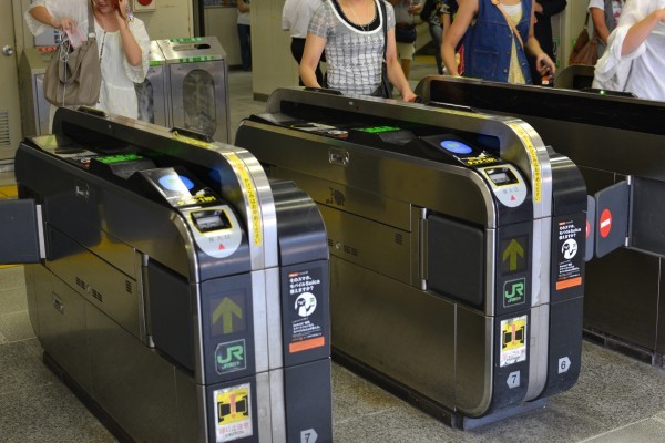 Hệ thống soát vé tự động tại các metro nước ngoài