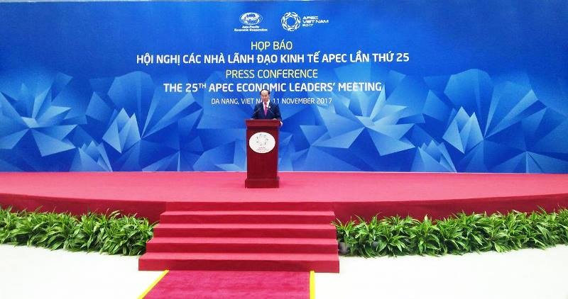 Chủ tịch nước Trần Đại Quang phát biểu tại cuộc họp báo quốc tế về kết quả Hội nghị lần thứ 25 các nhà lãnh đạo APEC