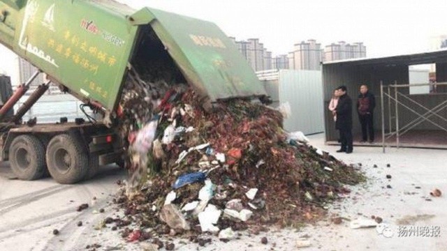 Rác thải được thu gom tại một cơ sở xử lý ở Giang Tô, Trung Quốc (Ảnh: News.163.com).
