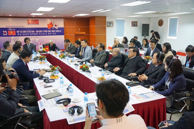 Diễn đàn 25 quan hệ kinh tế Việt Nam - Hàn Quốc tại Hà Nội