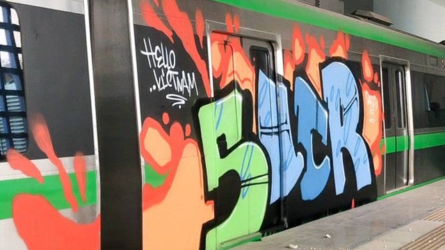 Hình ảnh bức vẽ graffity trên đoàn tàu Cát Linh - Hà Đông (ảnh: Toàn Vũ)