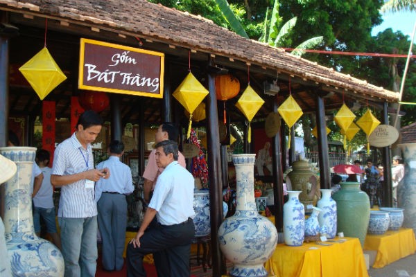 Làng nghề gốm Bát Tràng đã trở thành điểm diu lịch hấp dẫn của Hà Nội